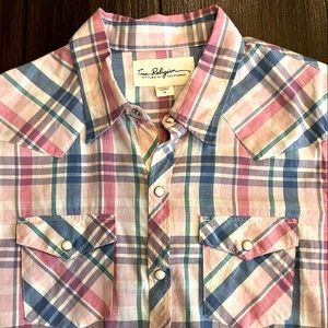 Size medium True Religion pearl snap shirt